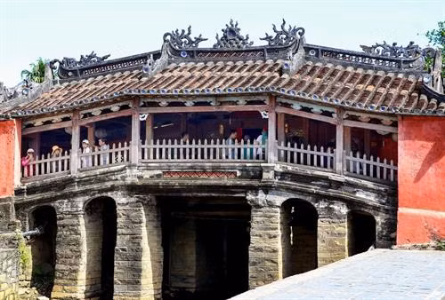 Chùa Cầu tại Hội An với những nét kiến trúc độc đáo.