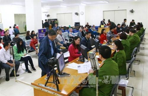 Ghi nhận trong ngày đầu đăng ký thẻ căn cước tại Hà Nội ảnh 2 Ghi nhận trong ngày đầu đăng ký thẻ căn cước tại Hà Nội ảnh 2