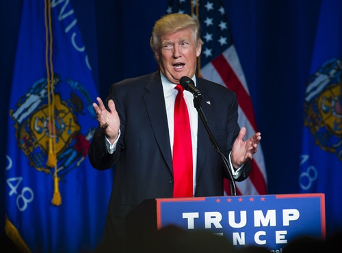 Ứng cử viên Tổng thống Mỹ của đảng Cộng hòa Donald Trump lại có những phát ngôn gây tranh cãi nhằm vào các đồng minh của Mỹ. AFP/ TTXVN