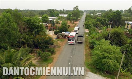 Quốc lộ 62 đoạn qua Huyện Mộc Hóa, tỉnh Long An. Ảnh: An Hiếu