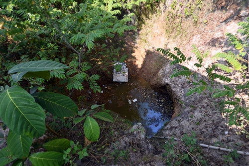 Một số giếng nước của người dân trên xã đảo Nam Du bắt đầu cạn dần và bị nhiễm mặn. Một số giếng nước của người dân trên xã đảo Nam Du bắt đầu cạn dần và bị nhiễm mặn.