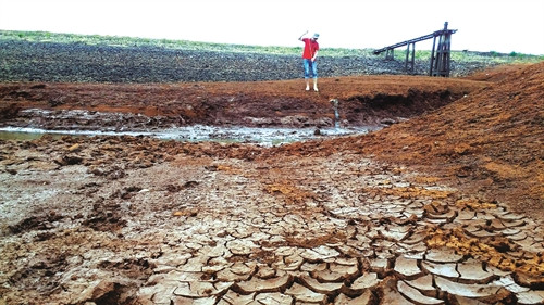 Hiện nay, nguồn nước ở các sông, suối, ao, hồ trên địa bàn tỉnh Gia Lai đều cạn kiệt