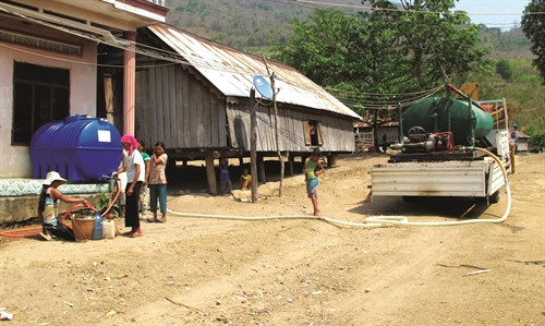 Ở những vùng thiếu nước sinh hoạt, tỉnh Gia Lai đã cấp nước sinh hoạt và bồn chứa cho đồng bào