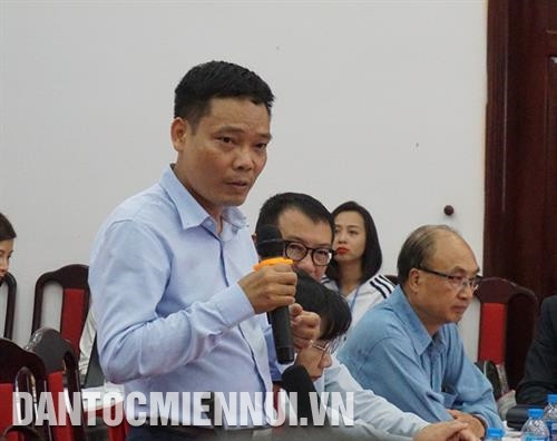 Ông Đặng Khắc Lợi – Phó Cục trưởng Cục Báo chí, Bộ Thông tin và Truyền thông phát biểu tham luận. Ảnh: Hoàng Hải