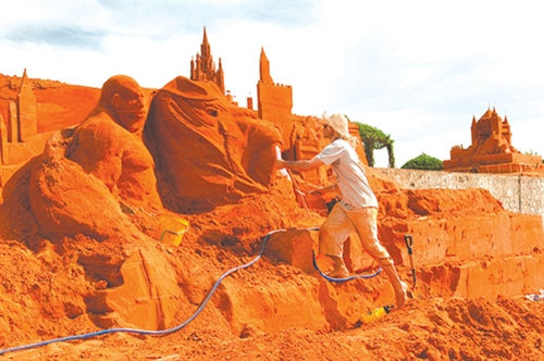 Các bức tượng thể hiện những câu chuyện cổ tích và truyền thuyết nổi tiếng ở Việt Nam và thế giới