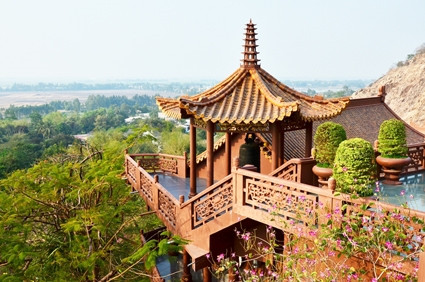 Gác chuông của chùa Hang (nằm ở phía Tây của núi Sam, thành phố Châu Đốc, An Giang). Gác chuông của chùa Hang (nằm ở phía Tây của núi Sam, thành phố Châu Đốc, An Giang).