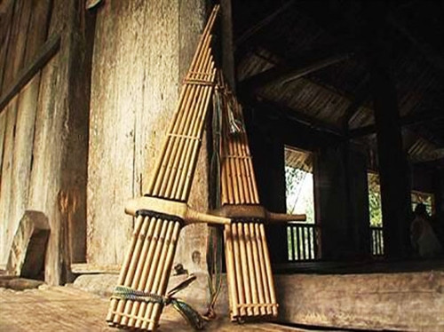 Khèn bè của người Thái. Ảnh: vietnamnay Khèn bè của người Thái. Ảnh: vietnamnay