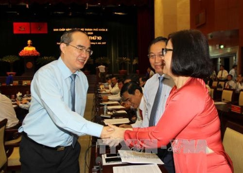 Bí thư Thành ủy Thành ủy Hồ Chí Minh Nguyễn Thiện Nhân với các đại biểu dự hội nghị. Ảnh: Thanh Vũ-TTXVN Bí thư Thành ủy Thành ủy Hồ Chí Minh Nguyễn Thiện Nhân với các đại biểu dự hội nghị. Ảnh: Thanh Vũ-TTXVN