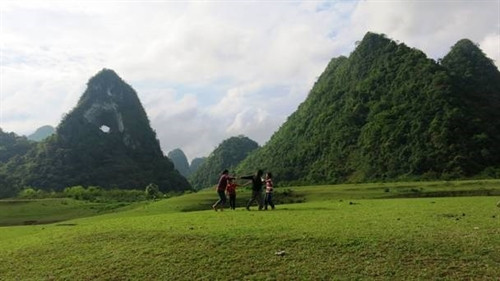 Núi “Mắt thần” - thác Nặm Trá ảnh 8 Núi “Mắt thần” - thác Nặm Trá ảnh 8