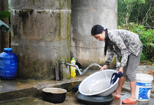 Bà con còn mạnh dạn vay vốn NHCSXH xây bể chứa nước sạch, đảm bảo vệ sinh sạch sẽ