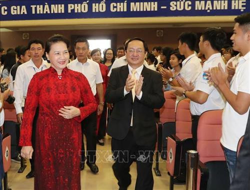 Chủ tịch Quốc hội Nguyễn Thị Kim Ngân thăm Đại học Quốc gia Thành phố Hồ Chí Minh. Ảnh: Trọng Đức - TTXVN Chủ tịch Quốc hội Nguyễn Thị Kim Ngân thăm Đại học Quốc gia Thành phố Hồ Chí Minh. Ảnh: Trọng Đức - TTXVN