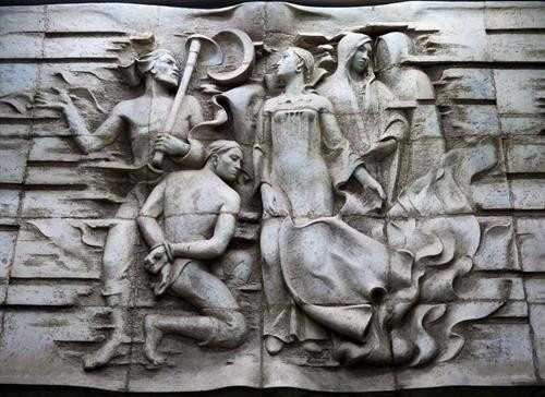 Các nhân vật trong sử thi của Oybek trong sân ga cùng tên. Các nhân vật trong sử thi của Oybek trong sân ga cùng tên.