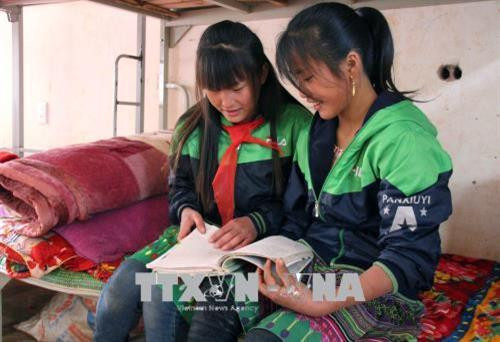 Trong ngày rét, các em học sinh được phép ôn bài tại phòng. Ảnh: Diệp Anh - TTXVN Trong ngày rét, các em học sinh được phép ôn bài tại phòng. Ảnh: Diệp Anh - TTXVN