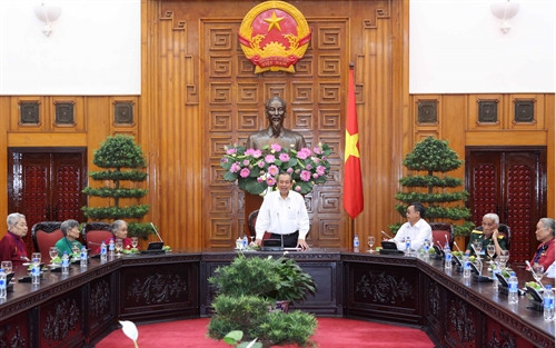 Phó Thủ tướng Trương Hòa Bình phát biểu tại buổi tiếp Đoàn đại biểu người có công với cách mạng tỉnh Hậu Giang, nhân dịp đoàn ra thăm Thủ đô Hà Nội. Ảnh: Phương Hoa – TTXVN