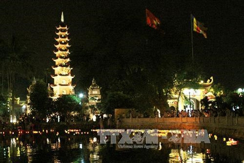 Hồ Tây - một trong những điểm nhấn của du lịch Thủ đô ảnh 4 Hồ Tây - một trong những điểm nhấn của du lịch Thủ đô ảnh 4