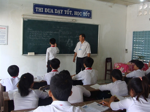 Giờ học của học sinh trường THCS Nguyễn Du- trường đạt chuẩn quốc gia ở xã Bình Phú, huyện Tân Hồng, tỉnh Đồng Tháp