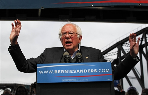 Ông Bernie Sanders phát biểu trong một chiến dịch vận động tranh cử ở Louisville, Kentucky, Mỹ ngày 3/5. AFP/TTXVN