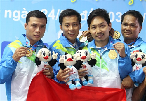 Đoàn Việt Nam đoạt Huy chương vàng nội dung đòn chân tấn công chung kết của môn Vivonam. Ảnh: Quốc Khánh - TTXVN Đoàn Việt Nam đoạt Huy chương vàng nội dung đòn chân tấn công chung kết của môn Vivonam. Ảnh: Quốc Khánh - TTXVN