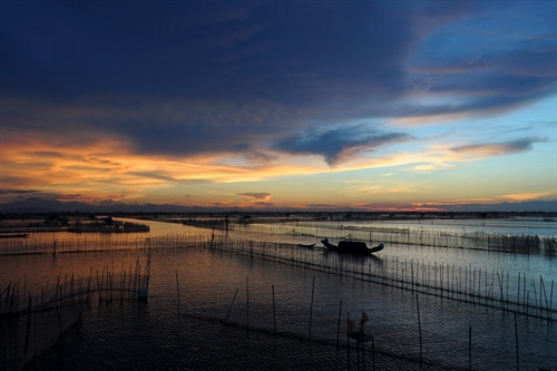 Hoàng hôn trên Đầm Chuồn Hoàng hôn trên Đầm Chuồn