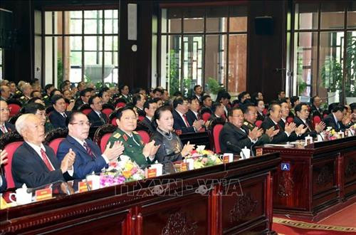 Chủ tịch Quốc hội Nguyễn Thị Kim Ngân, Tổng Bí thư, Chủ tịch nước CHDCND Lào Bounnhang Vorachith cùng các đồng chí lãnh đạo, nguyên lãnh đạo Đảng và Nhà nước và các đại biểu đến dự. Ảnh: Trọng Đức - TTXVN Chủ tịch Quốc hội Nguyễn Thị Kim Ngân, Tổng Bí thư, Chủ tịch nước CHDCND Lào Bounnhang Vorachith cùng các đồng chí lãnh đạo, nguyên lãnh đạo Đảng và Nhà nước và các đại biểu đến dự. Ảnh: Trọng Đức - TTXVN