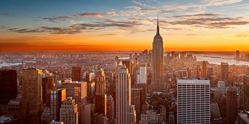 Nhiều du khách nghĩ New York (Mỹ) là thành phố sầm uất, tấp nập nhưng nếu nhìn mặt trời mọc hoặc lặn ở đường chân trời từ Manhattan, chắc chắn, trái tim bạn sẽ lỗi nhịp. Ảnh: Travelnoire. Nhiều du khách nghĩ New York (Mỹ) là thành phố sầm uất, tấp nập nhưng nếu nhìn mặt trời mọc hoặc lặn ở đường chân trời từ Manhattan, chắc chắn, trái tim bạn sẽ lỗi nhịp. Ảnh: Travelnoire.