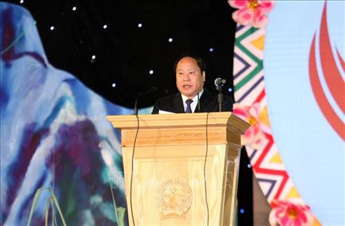 Phó Chủ tịch UBND tỉnh Lai Châu Tống Thanh Hải phát biểu tại lễ khai mạc. Ảnh: Quý Trung – TTXVN Phó Chủ tịch UBND tỉnh Lai Châu Tống Thanh Hải phát biểu tại lễ khai mạc. Ảnh: Quý Trung – TTXVN