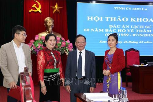 Đồng chí Hoàng Văn Chất, Bí thư Tỉnh ủy Sơn La với các đại biểu dự hội thảo. Ảnh: Nguyễn Cường – TTXVN Đồng chí Hoàng Văn Chất, Bí thư Tỉnh ủy Sơn La với các đại biểu dự hội thảo. Ảnh: Nguyễn Cường – TTXVN