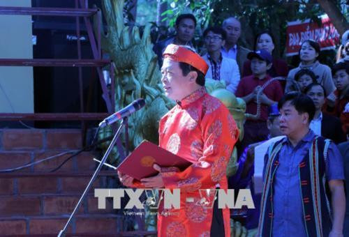 Ông Đoàn Văn Việt, Chủ tịch UBND tỉnh Lâm Đồng đọc Chúc văn trong buổi lễ. Ảnh: Quốc Hùng - TTXVN