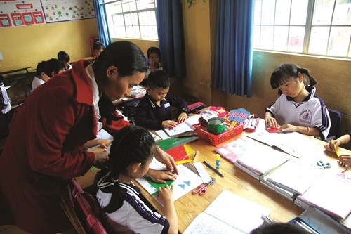 Công tác giáo dục, nâng cao dân trí cho con em đồng bào dân tộc được quan tâm.