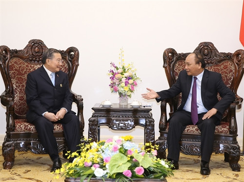 Thủ tướng Nguyễn Xuân Phúc tiếp ông Charoen Sirivadhanabhakdi, Chủ tịch Hội đồng quản trị Tập đoàn TCC ( Thái Lan). Ảnh: Thống Nhất - TTXVN