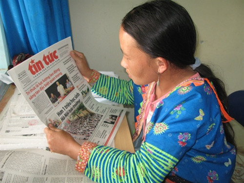 Báo Tin Tức là cầu nối giữa Đảng và Nhà nước với đồng bào. Báo Tin Tức là cầu nối giữa Đảng và Nhà nước với đồng bào.