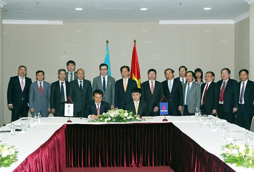 Thủ tướng Nguyễn Tấn Dũng tham dự Lễ ký Hiệp định Thương mại tự do giữa Việt Nam và Liên minh Kinh tế Á - Âu ảnh 8