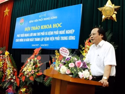 Phó Giáo sư - Tiến sĩ Nguyễn Viết Nhung, Chủ nhiệm Chương trình Phòng chống lao quốc gia, phát biểu tại hội thảo. (Ảnh: Dương Ngọc/TTXVN)