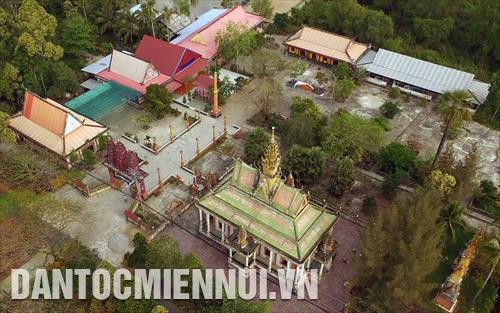 Toàn cảnh chùa Vansasusadi (chùa Thứ Năm) tọa lạc tại Ấp Năm Chùa, xã Nam Thái (An Biên, Kiên Giang), điểm sinh hoạt văn hóa, tôn giáo, tín ngưỡng, giáo dục của đồng bào Khmer địa phương. Ảnh: An Hiếu Toàn cảnh chùa Vansasusadi (chùa Thứ Năm) tọa lạc tại Ấp Năm Chùa, xã Nam Thái (An Biên, Kiên Giang), điểm sinh hoạt văn hóa, tôn giáo, tín ngưỡng, giáo dục của đồng bào Khmer địa phương. Ảnh: An Hiếu