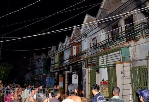 Cháy nhà trong đêm, 2 mẹ con thoát chết ảnh 2