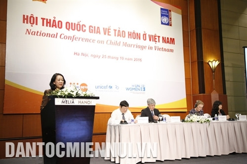 BàTrương Thị Mai - Ủy viên Bộ Chính trị, Trưởng ban Dân vận Trung ương phát biểu tại hội thảo. Ảnh: Phan Ngọc Đức - TTXVN