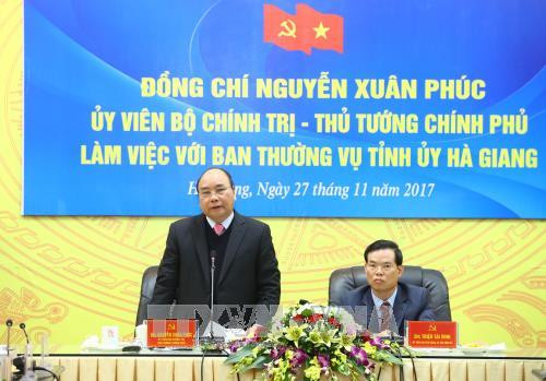 Ngày 27/11/2017, Thủ tướng Nguyễn Xuân Phúc làm việc với Ban Thường vụ tỉnh ủy Hà Giang. Ảnh: Thống Nhất –TTXVN