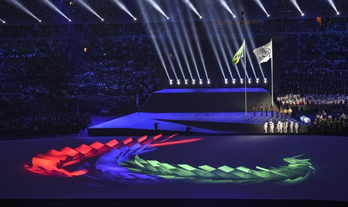 Lễ thượng quốc kỳ nước chủ nhà Brazil và lá cờ truyền thống của Paralympic tại lễ khai mạc Paralympics 2016. THX/ TTXVN Lễ thượng quốc kỳ nước chủ nhà Brazil và lá cờ truyền thống của Paralympic tại lễ khai mạc Paralympics 2016. THX/ TTXVN
