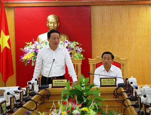 Bộ trưởng Bộ Tài nguyên và Môi trường Trần Hồng Hà phát biểu tại buổi làm việc. Ảnh: Hoàng Ngà – TTXVN Bộ trưởng Bộ Tài nguyên và Môi trường Trần Hồng Hà phát biểu tại buổi làm việc. Ảnh: Hoàng Ngà – TTXVN