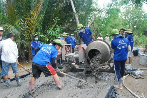 Chiến sĩ tình nguyện “Mùa hè xanh” chung tay xây dựng nông thôn mới ảnh 2 Chiến sĩ tình nguyện “Mùa hè xanh” chung tay xây dựng nông thôn mới ảnh 2