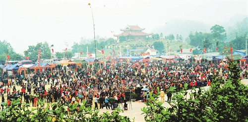 Hội thi cấy lúa là nét đẹp văn hóa nằm trong khuôn khổ Lễ hội Lồng Tồng của đồng bào các dân tộc huyện Định Hóa (Thái Nguyên) Hội thi cấy lúa là nét đẹp văn hóa nằm trong khuôn khổ Lễ hội Lồng Tồng của đồng bào các dân tộc huyện Định Hóa (Thái Nguyên)