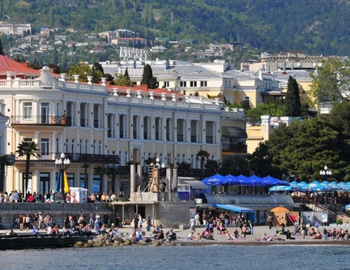 Các nghị sĩ châu Âu thăm Crimea, Donbass sẽ bị phạt ảnh 1