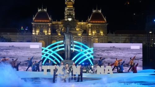 Một tiết mục biểu diễn tại chương trình. Ảnh: Gia Thuận-TTXVN Một tiết mục biểu diễn tại chương trình. Ảnh: Gia Thuận-TTXVN