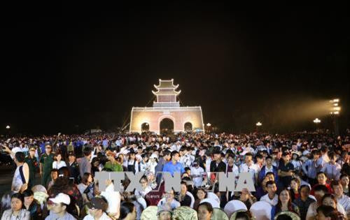 Lễ tế Thiên thu hút hàng chục nghìn người tham gia. Ảnh: Ninh Đức Phương – TTXVN Lễ tế Thiên thu hút hàng chục nghìn người tham gia. Ảnh: Ninh Đức Phương – TTXVN