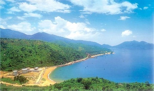 Phú Yên đâu chỉ có hoa vàng, cỏ xanh ảnh 3