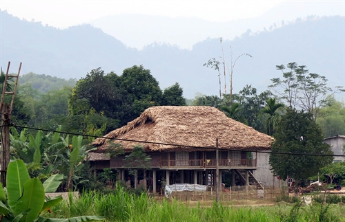 Làng văn hóa dân tộc Cao Lan.