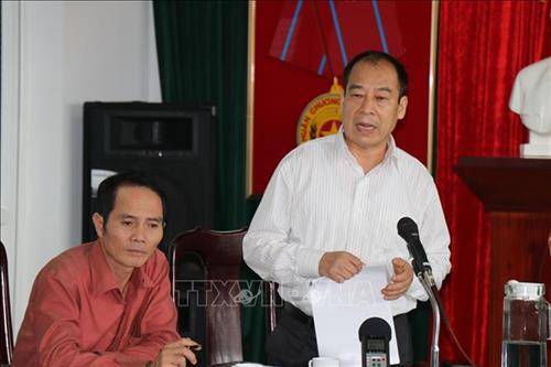 Phó Giáo sư, tiến sĩ Trần Đắc Phu, Cục trưởng Cục Y tế dự phòng phát biểu trong buổi làm việc với ngành Y tế Đắk Lắk. Ảnh: Tuấn Anh – TTXVN