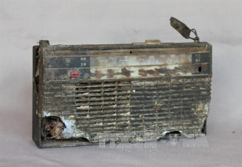 Hiện vật "Radio" của Mẹ Trần Thị Năm (Quận 4) tặng Bảo tàng. Ảnh: TTXVN phát Hiện vật "Radio" của Mẹ Trần Thị Năm (Quận 4) tặng Bảo tàng. Ảnh: TTXVN phát