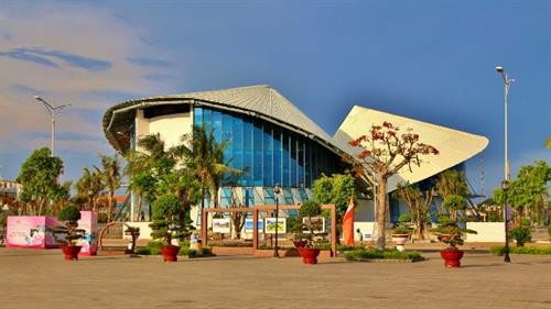 Nhà hát Nón Lá nổi tiếng ở Bạc Liêu