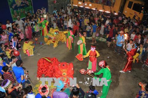 Đội múa lân của chi hội người cao tuổi tại tiểu khu 5, thị trấn Hát Lót, huyện Mai Sơn, tỉnh Sơn La hoạt động sôi nổi. Ảnh: Diệp Anh - TTXVN